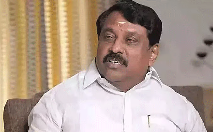 அரசு மருத்துவமனைகள் என்றாலே அலட்சியமா? ஏழை மக்கள் என்றாலே இளக்காரமா? நயினார் கண்டனம்…!