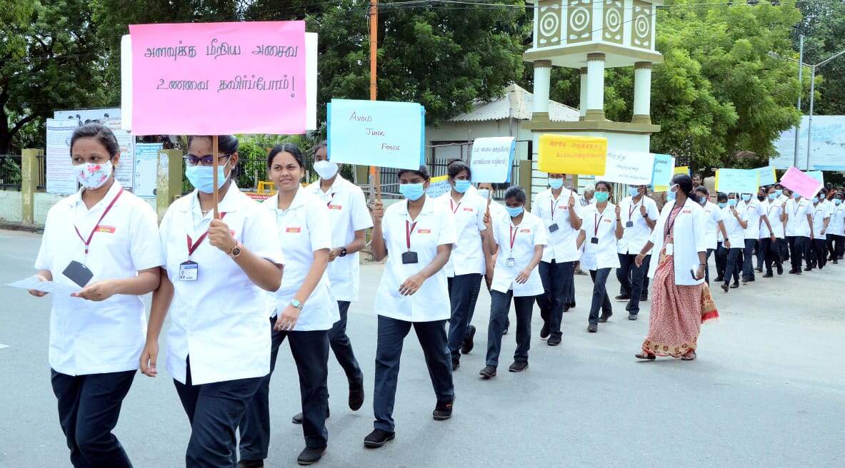 உலக பக்கவாத தினத்தையொட்டி ஈரோடு தனியார் கல்லூரி சார்பில் விழிப்புணர்வு பேரணி!