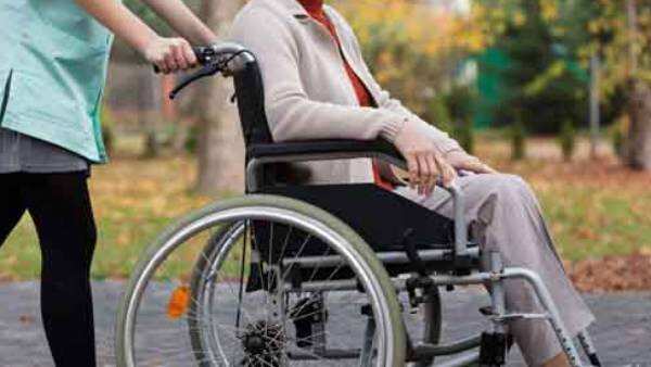 மாற்றுத்திறனாளிகளை அவமதிக்க கூடாது - மாற்றுத்திறனாளிகள் ஆணையர் கடிதம்