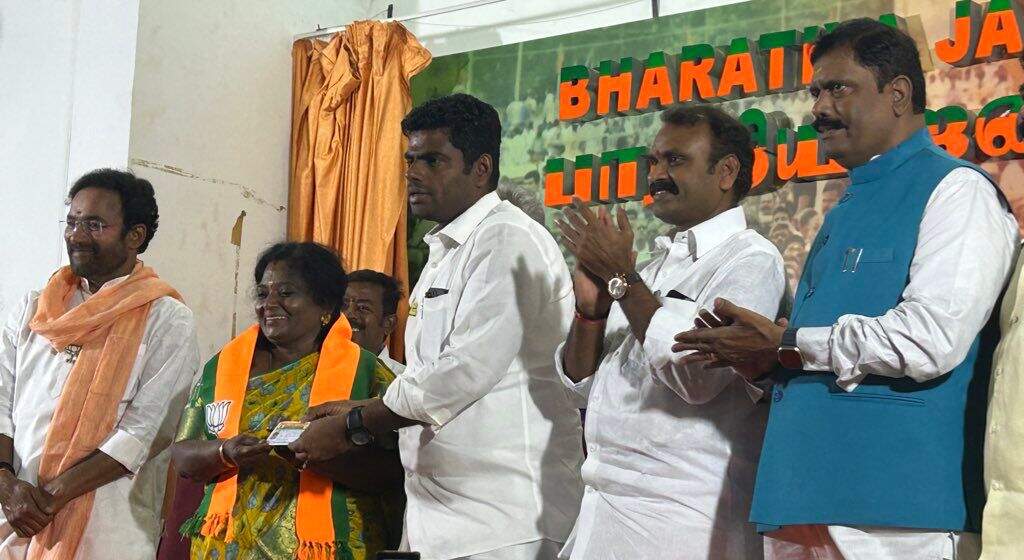 #Breaking மீண்டும் பாஜகவில் இணைந்தார் தமிழிசை சௌந்தரராஜன்