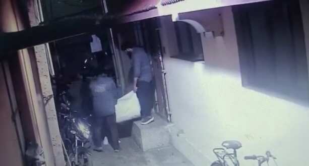 கோவை காரில் சிலிண்டர் வெடித்த சம்பவம்... ஜமேஷா முபீனுடன் இருந்த 4 நபர்கள் குறித்து போலீசார் விசாரணை!