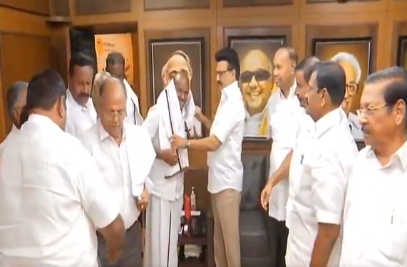 “ஈழ பிரச்சனைகளிலும் வைகோ உண்மையாக இல்லை”- திமுகவில் இணைந்த மதிமுகவினர்