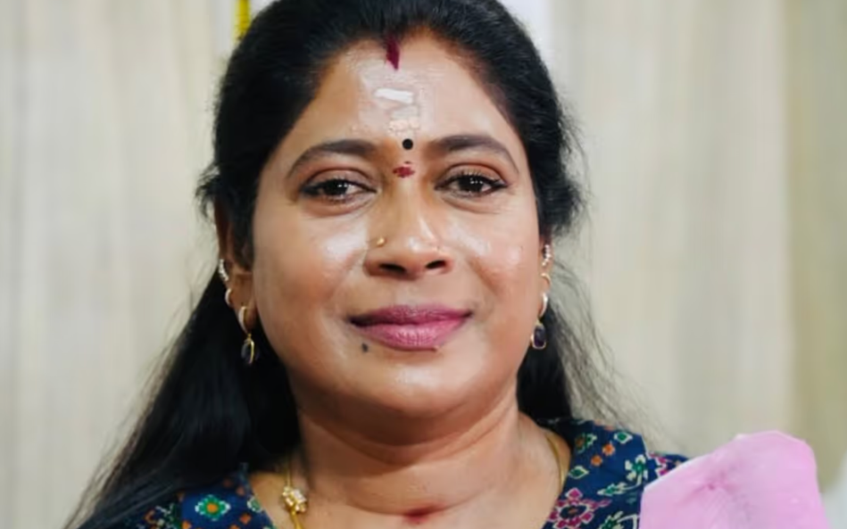 திமுகவினர் ஷாக்..! தவெகவில் இணைகிறார் மீனா ஜெயக்குமார்..!