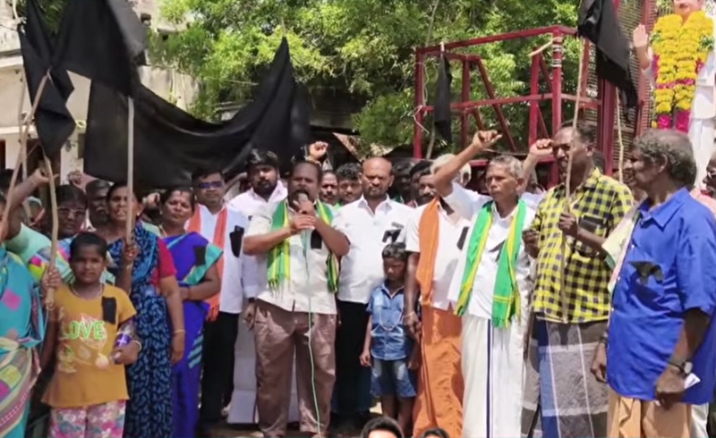 `ஜனநாயகன்’ படத்திற்கு எதிராக கருப்பு கொடி - போராட்டத்தில் இறங்கிய கிராம மக்கள்