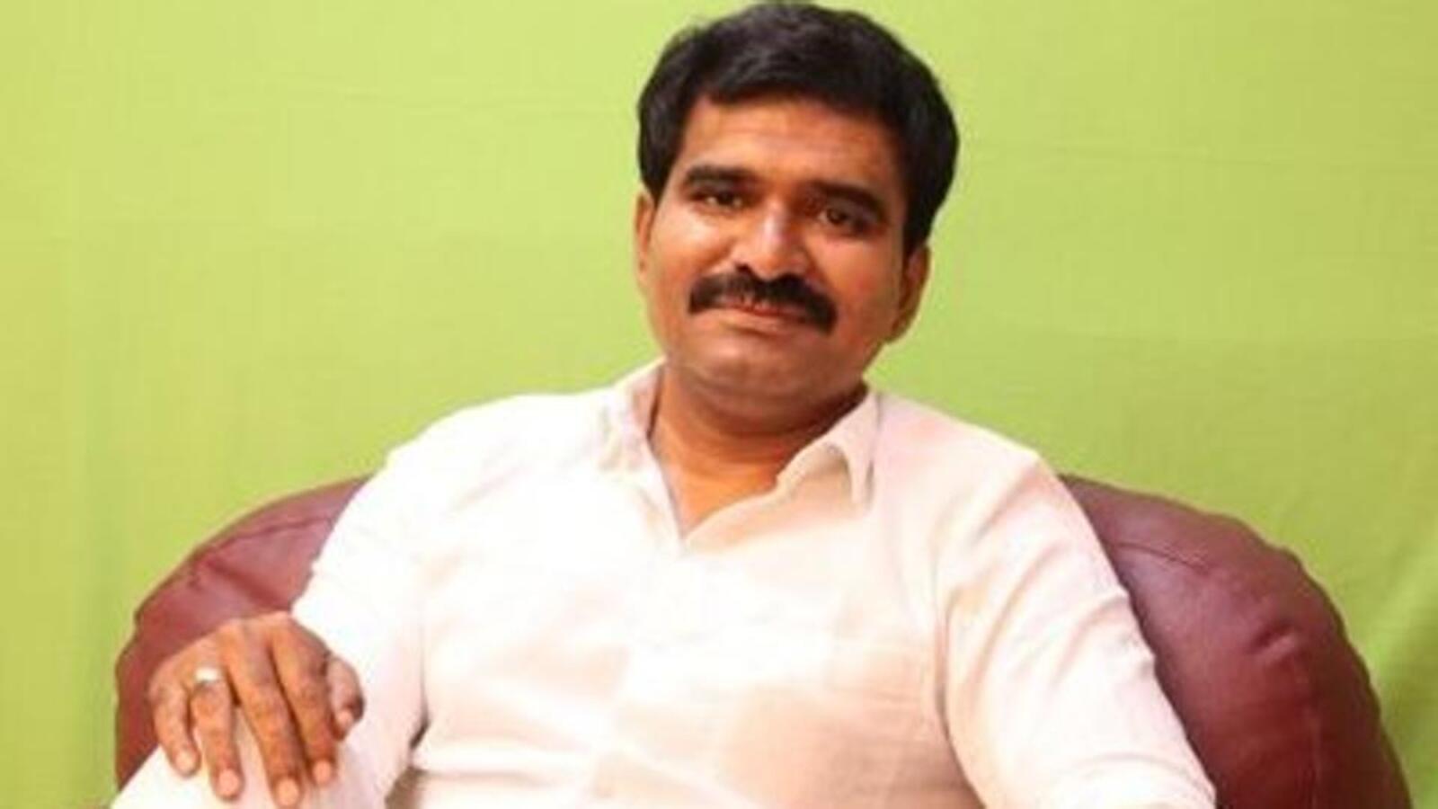 பிரச்சார வீடியோக்களை ஒப்படைக்க நிர்மல் குமாருக்கு காவல்துறை நோட்டீஸ்