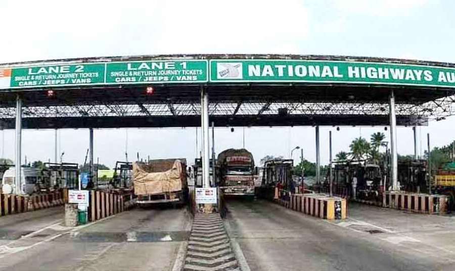 வாகன ஓட்டிகளுக்கு அடுத்த ஷாக்..! இன்று முதல் ரூ.20 வரை கட்டணம் உயர்வு..!