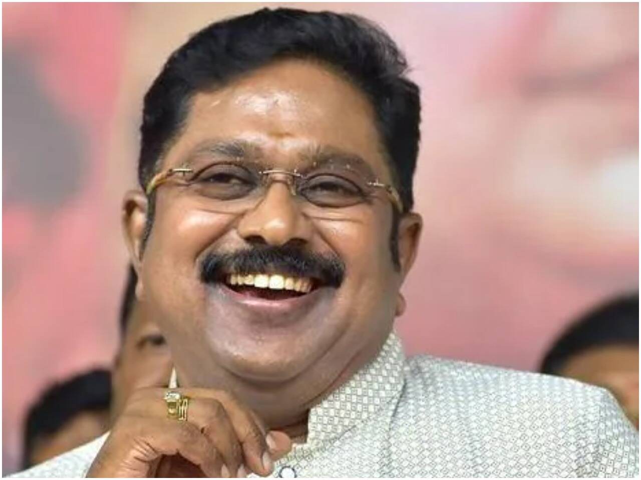 தங்கப் பதக்கம் வென்ற தமிழக வீரர் தர்மராஜ் சோலைராஜ் - தினகரன் வாழ்த்து