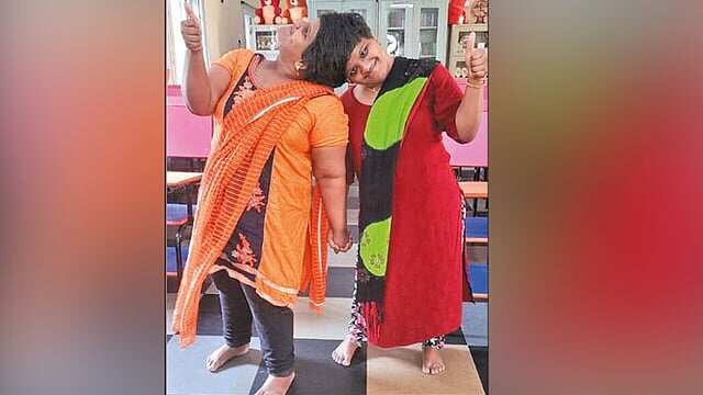 ஒட்டிப்பிறந்த இரட்டையர்களுக்கு தனித்தனி தேர்வறை? வங்கித் தேர்வில் நேர்ந்த வினோதம்!