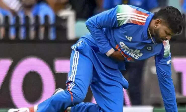 அறுவை சிகிச்சைக்கு பின்... மருத்துவமனையில் இருந்து டிஸ்சார்ஜ் செய்யப்பட்ட ஷ்ரேயாஸ் அய்யர்..!