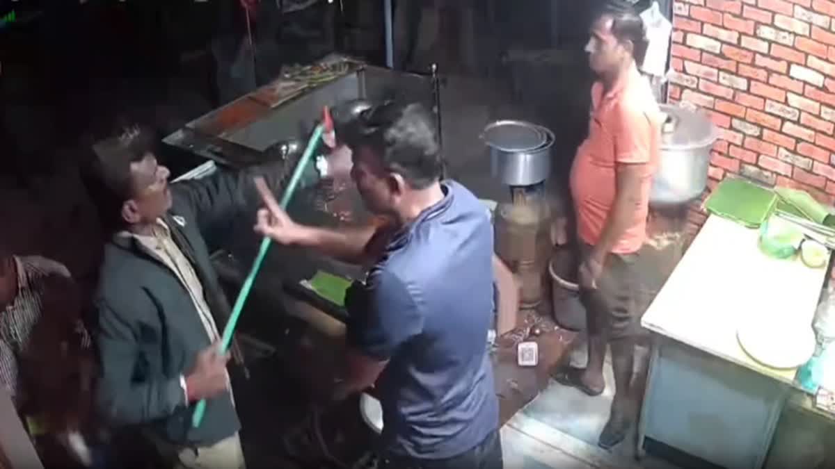 வடமாநிலத்தவர்களை தாக்கிய தலைமைக் காவலர் பணியிடை நீக்கம்..!