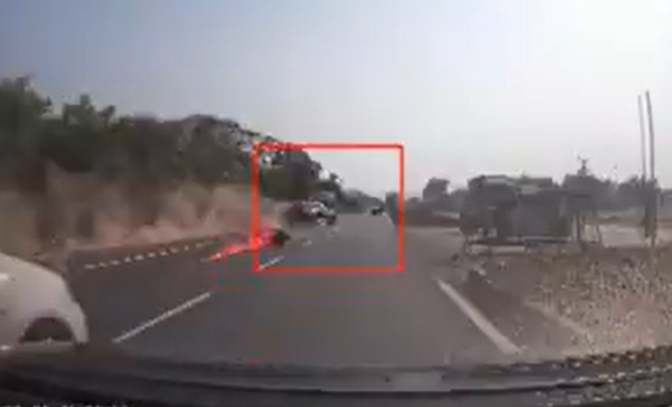 ஹாஸ்பிடல் சென்று விட்டு வீடு திரும்பிய நிறைமாத கர்ப்பிணி சாலை விபத்தில் பரிதாப பலி