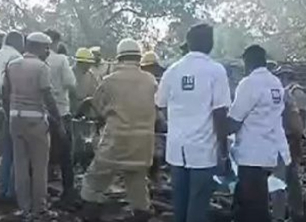 பட்டாசு ஆலையில் வெடி விபத்து- பெண் உயிரிழப்பு