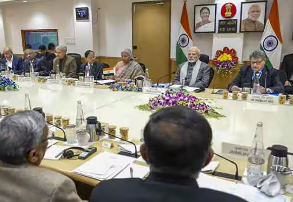 மத்திய பட்ஜெட் : பொருளாதார நிபுணர்களுடன் பிரதமர் மோடி நாளை முக்கிய ஆலோசனை