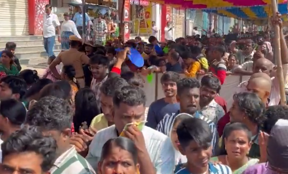 திருவண்ணாமலையில் அலைமோதும் பக்தர்கள் கூட்டம்- கூட்ட நெரிசலில் சிக்கி பெண் மயக்கம்