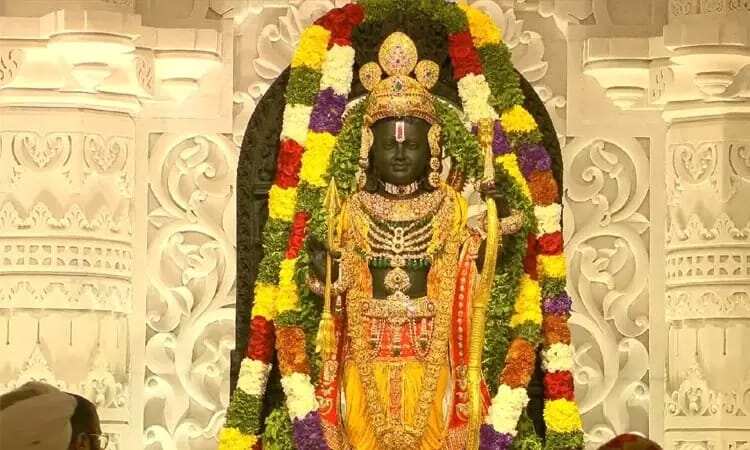 பிரதிஷ்டைக்கு பின்னர் பால ராமர் சிலை திறப்பு - பிரதமர் மோடி வழிபாடு!