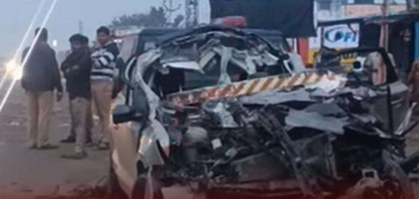 சூளகிரி அருகே முன்னால் சென்ற லாரி மீது கார் மோதிய விபத்தில் 3 பேர் பலி!