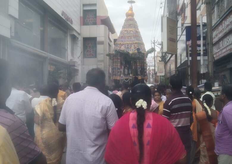 மலைக்கோட்டை தாயுமான சுவாமி கோவில் சித்திரை தேரோட்டம்... தேரை வடம் பிடித்து பக்தர்கள் வழிபாடு!