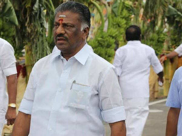 எடப்பாடி கோட்டையை உடைக்கும் ஓபிஎஸ்! முதலில் அந்த 4 பேருடன் ரகசிய பேச்சு