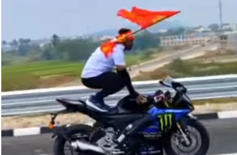 தவெக கொடியுடன் இளைஞர் அட்டூழியம்... இன்ஸ்டா ரீல்ஸ்க்காக இப்படியா?