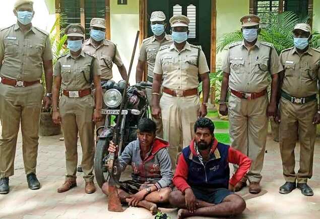 திருவண்ணாமலையில் வனவிலங்குகளை வேட்டையாட முயன்ற இருவர் கைது... நாட்டுத்துப்பாக்கி பறிமுதல்!