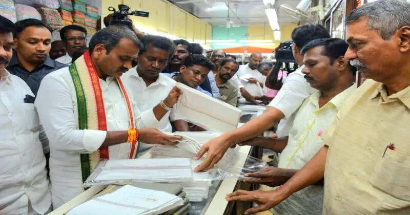 ‘காதி பவன்’ சென்று காதி பொருட்கள் வாங்கியது மகிழ்ச்சி - மத்திய அமைச்சர் எல்.முருகன்..!