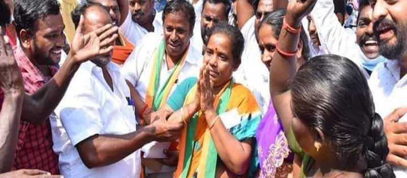 நாங்க வந்துட்டோம்னு சொல்லு - கொண்டாடும் பாஜக