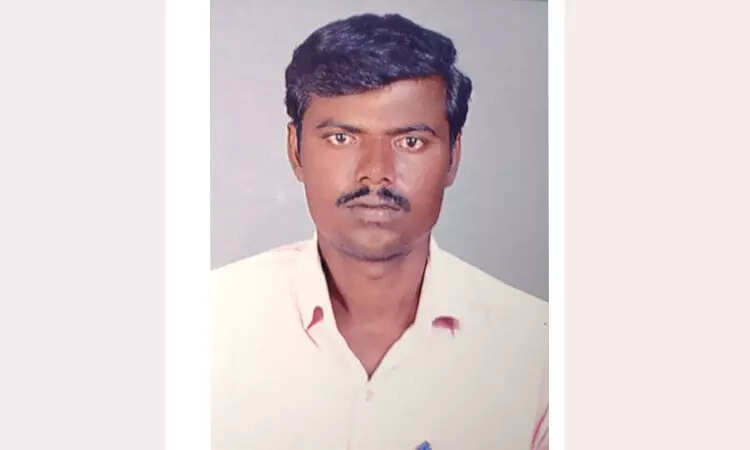 செல்போன் சார்ஜர் வெடித்து தீ விபத்து - இளைஞர் பலி!!