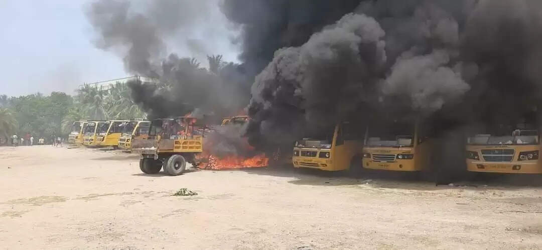 கனியாமூர் பள்ளி கலவரம் : 67 நாட்களுக்குப் பிறகு மறு சீரமைப்புப் பணிகள் தொடக்கம்..