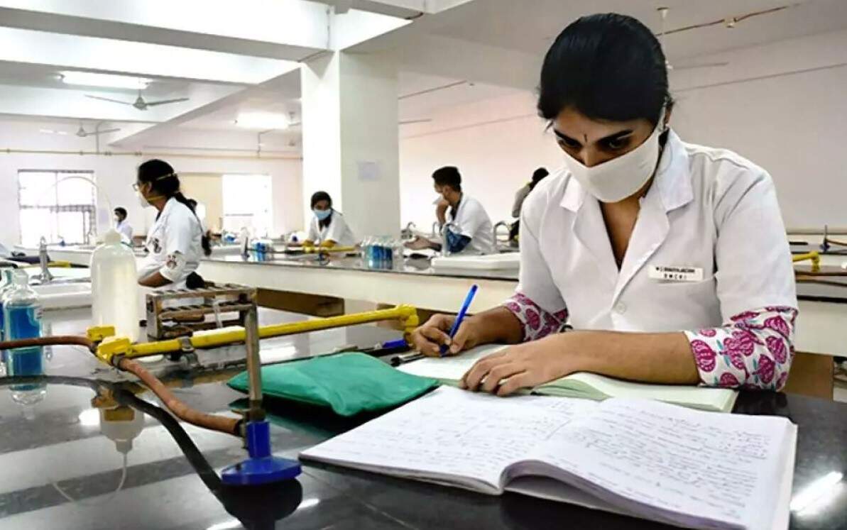 எம்பிபிஎஸ், பிடிஎஸ் இடங்களுக்கு விண்ணப்பிக்க இன்றே கடைசி நாள்..