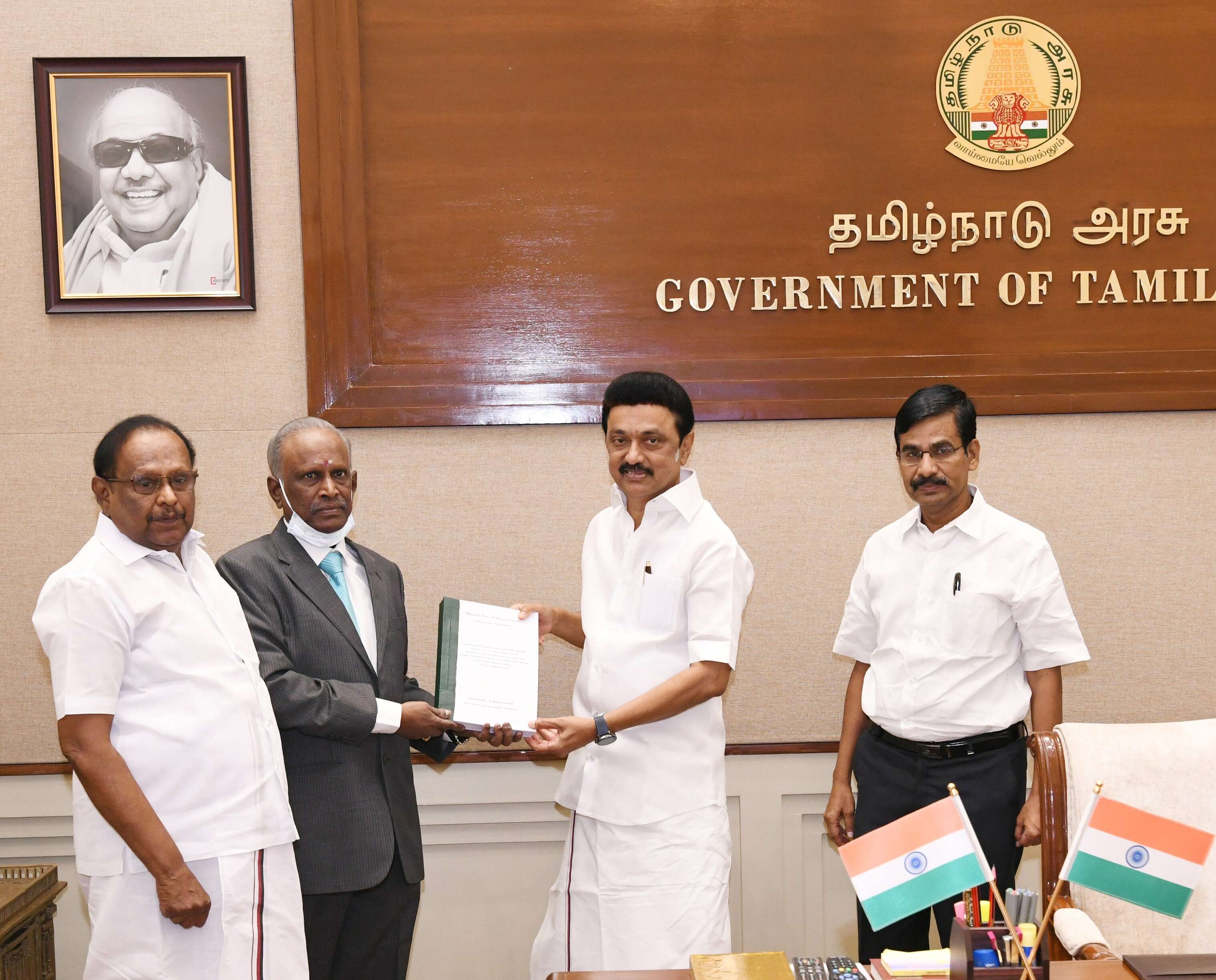 ஜெயலலிதா மரணம் குறித்த விசாரணை அறிக்கை - உரிய நடவடிக்கை மேற்கொள்ள முதல்வர் உத்தரவு!!