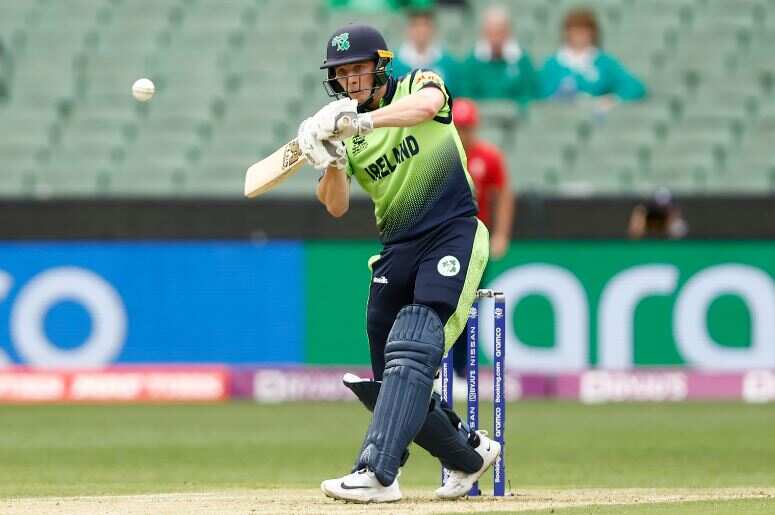 இங்கிலாந்து அணிக்கு 160 ரன்கள் இலக்கு நிர்ணயித்த அயர்லாந்து அணி