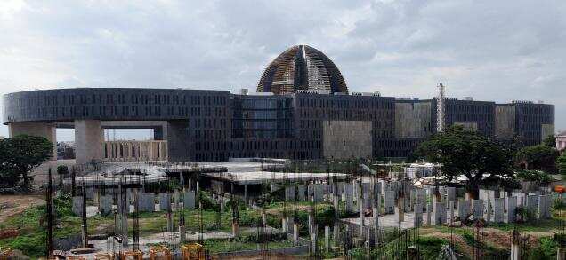 ஓமந்தூரார் பன்னோக்கு உயர் சிறப்பு மருத்துவமனையில் அதிநவீன ரோபோடிக் அறுவை சிகிச்சை மையம் தொடக்கம்