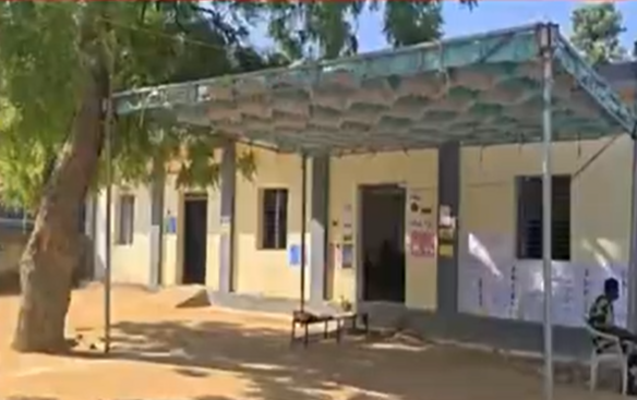 நாங்குநேரி பெரும்பத்து கிராமத்தில் தேர்தலை புறக்கணித்த மக்கள்