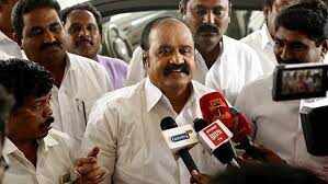 ஜெயக்குமாரின் வீடு டுமில் தெருவில் தொடங்கி அடுத்த தெருவில் முடிகிறது- புகழேந்தி தாக்கு