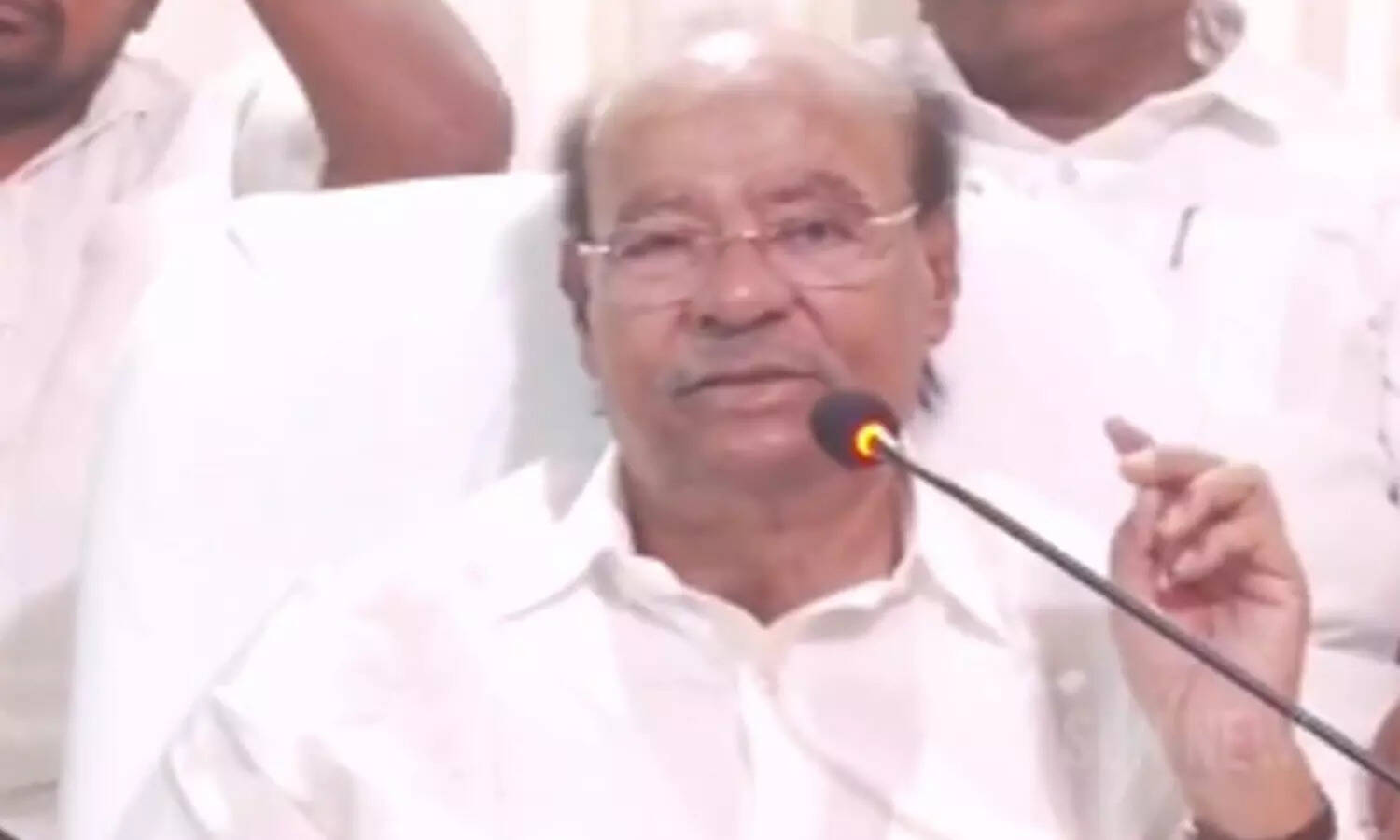 #JUST IN : தமிழகத்தில் உதயமாகிறது புது கட்சி..! 'அய்யா பா.ம.க.' என்ற பெயரில் தொடங்க ராமதாஸ் முடிவு..!