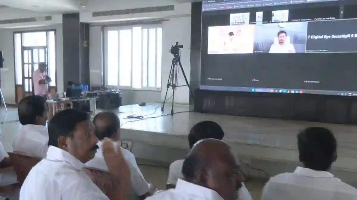 SIR பணிகளை பொறுத்த வரை நாம் பாதி கிணற்றைதான் தாண்டி இருக்கிறோம் - முதலமைச்சர் மு.க.ஸ்டாலின்..!