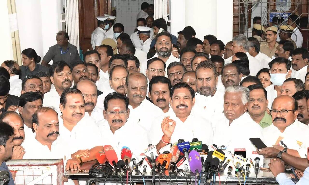 ஆளுநரை வைத்துக்கொண்டு முதலமைச்சர் அவ்வாறு பேசியது அநாகரீகமானது - இபிஎஸ் பேட்டி