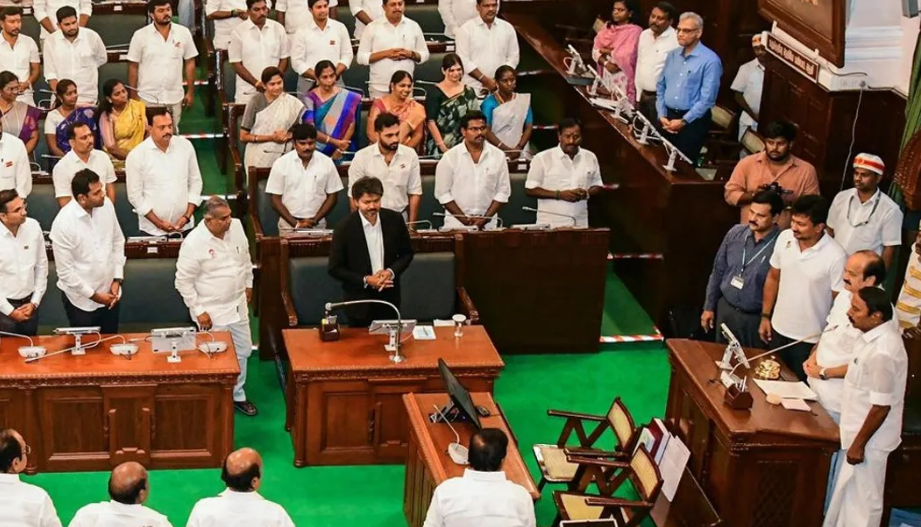 நம்பிக்கை வாக்கெடுப்பில் தவெக வெற்றி..!