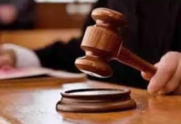 குஜராத் ஐகோர்ட் அதிரடி தீர்ப்பு : மனைவியே ஆனாலும் சம்மதமின்றி தொடக்கூடாது