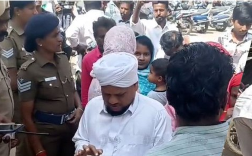 திருப்பரங்குன்றம் மலைமீது பிரியாணியுடன் சென்ற இஸ்லாமியர்கள் தடுத்து நிறுத்தம்