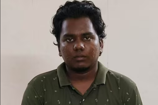 தோழியின் பெயரில் ஃபேக் ஐடி.. ஆபாச சாட்டிங் செய்த ஐடி ஊழியர் கைது..