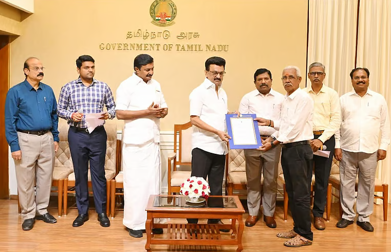 ஓய்வு பெற்ற 42 பத்திரிகையாளர்களுக்கு: தலா ₹12,000 ஓய்வூதிய ஆணைகளை வழங்கினார் முதல்வர் ஸ்டாலின்!