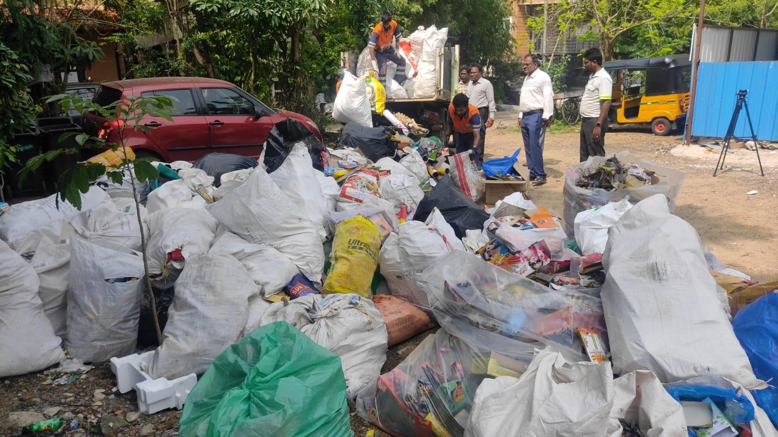 சென்னையில் இதுவரை சுமார் 150 டன் பட்டாசு கழிவுகள் அகற்றம்