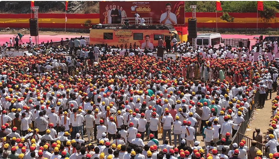 8,000-க்கும் மேற்பட்டோர் ஒரே நுழைவாயில் வழியாக வெளியேறியதே கூட்ட நெரிசலுக்கு காரணம்!தவெக கூட்டத்தில் நடந்தது என்ன?