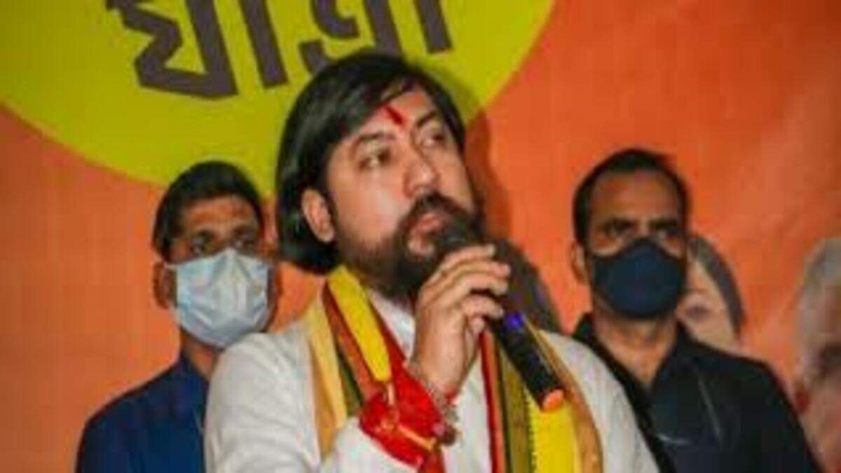 மேற்கு வங்க திரிணாமுல் காங்கிரஸ் எம்.எல்.ஏ.க்கள் 45 பேர் எங்களுடன் தொடர்பில் உள்ளனர்.. மத்திய பா.ஜ.க. அமைச்சர்