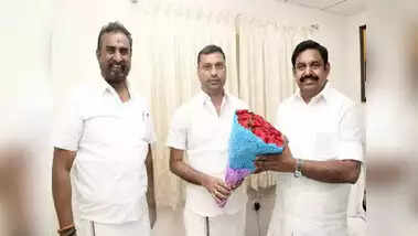 அடுத்த பரபரப்பு! அதிமுகவில் இருந்து வடவள்ளி சந்திரசேகர் திடீர் விலகல்