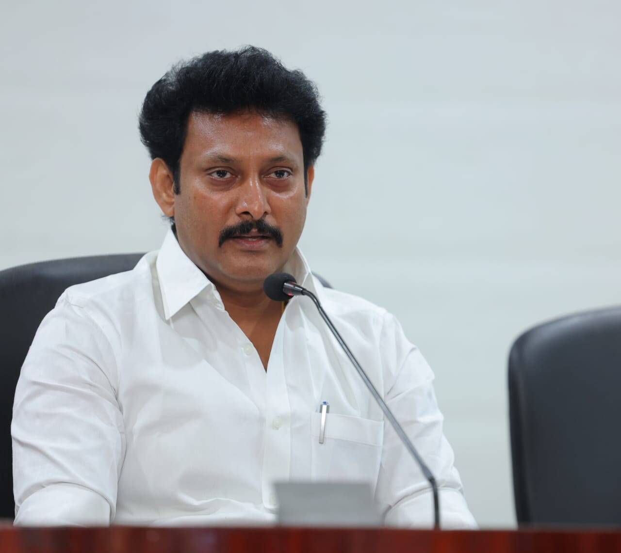 10 மற்றும் 12-ஆம் வகுப்புகளுக்கான வினா வங்கி புத்தகங்கள் வெளியீடு!!