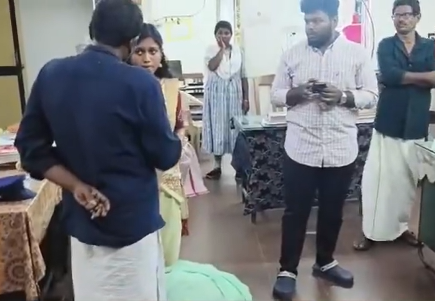 காதலனுடன் ஓடிய மகள்- தன்னுடன் வந்து விடுமாறு காலில் விழுந்து கதறிய தாய்
