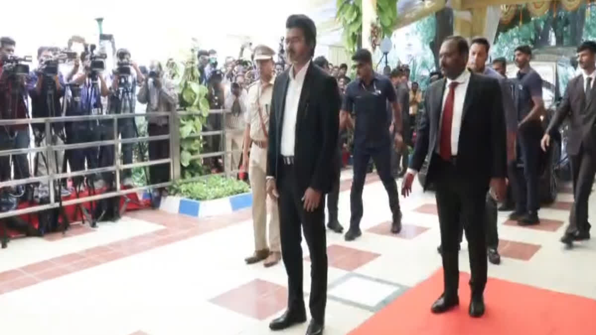 சென்னைக்கு புறப்பட்டார் முதலமைச்சர் விஜய்..!