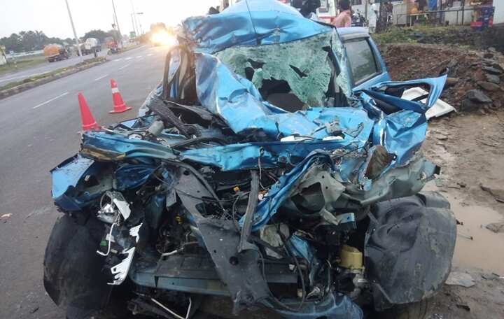 பெரம்பலூர் அருகே லாரி மீது கார் மோதல் - திருத்தணியை சேர்ந்த பள்ளி ஆசிரியர் பலி!